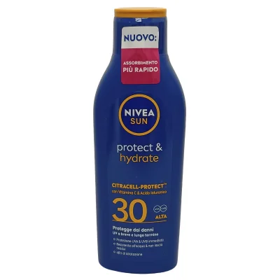 Nivea Sun solar milk 200 ml. Protection 30 protects & hydrates with Vitamin C & Hyaluronic Acid