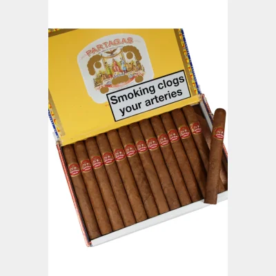 Partagas Petit Coronas Especiales x Box of 25