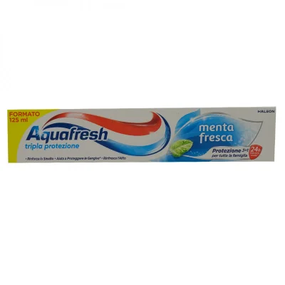Aquafresh toothpaste 125 ml. Fresh mint 3 in 1.