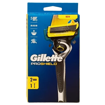 Gillette Fusion Proshield razor + 2 refills.