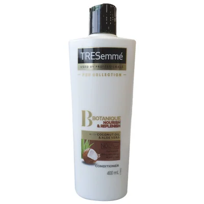 Tresemmé conditioner 400 ml. Botanique coco oil & aloe vera.