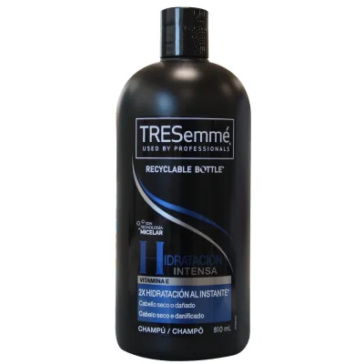 Tresemmé shampoo 810 ml. Intense hydration with micellar technology.