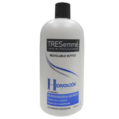 Tresemmé conditioner 810 ml. Intense hydration.