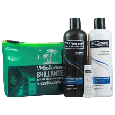Tresemmé toiletry bag. Shampoo 500 ml. + conditioner 500 ml. + Serum 15 ml. Intense hydration.
