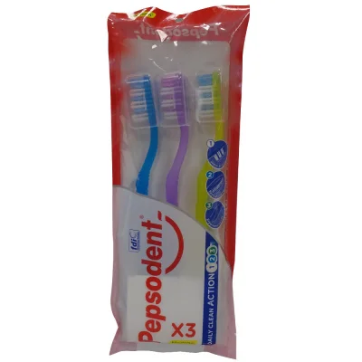 Pepsodent toothbrush 3 u. Daily clean action medium.